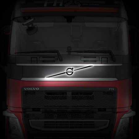 Светодиодная эмблема на капот (черный пластик) VOLVO FH13 (логотип+лучи) (400х396мм, Ø153мм)