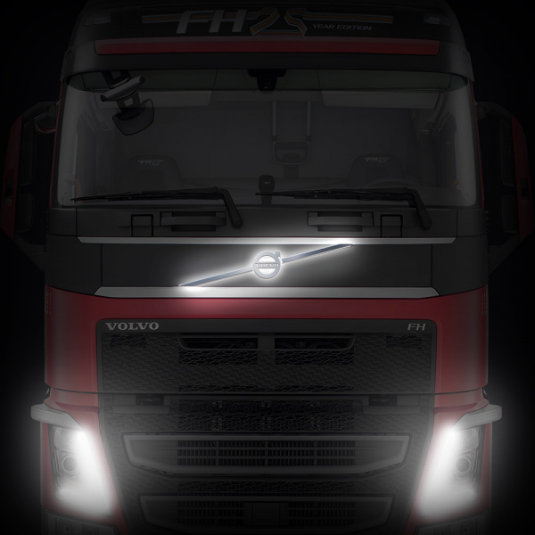 Светодиодная эмблема на капот VOLVO FH16 (логотип+лучи) (430х430мм, Ø168мм)