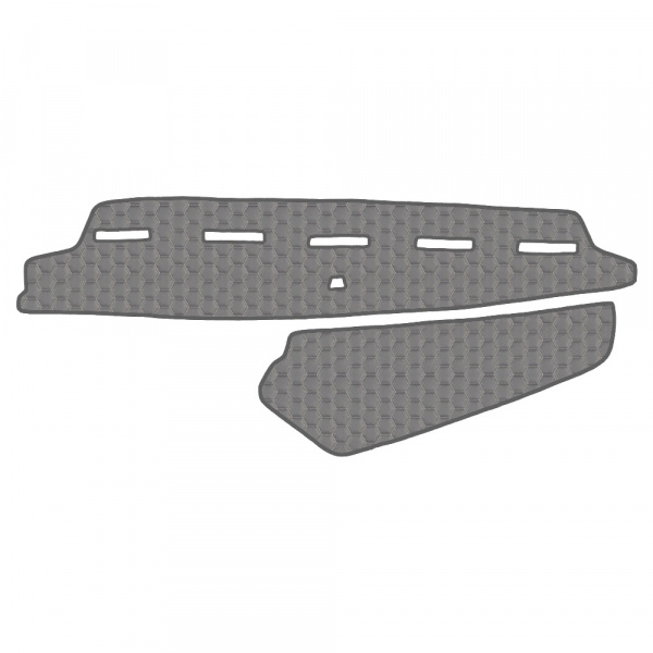 Стеганная накладка на приборную панель VOLVO FH 13-16 от 2013 г.в. №09