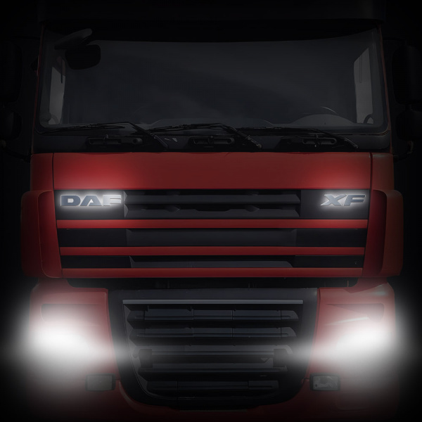 Светодиодная надпись-логотип для грузовиков DAF XF (680х65мм)