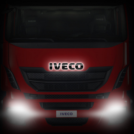 Буквы SDP (пластик) черный эмблема на капот IVECO STRALIS от 2021 (580х115)