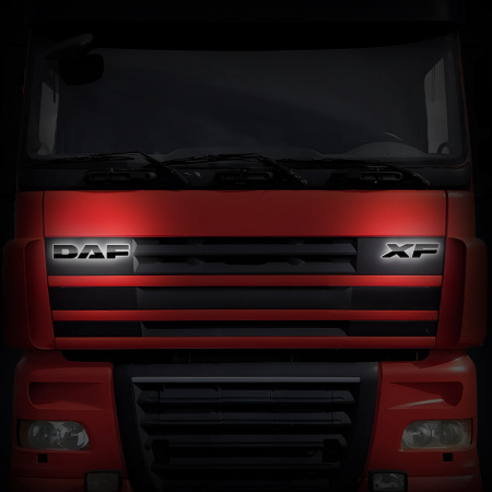 Светодиодная надпись-логотип (черный пластик) для грузовиков DAF XF (680х65мм)